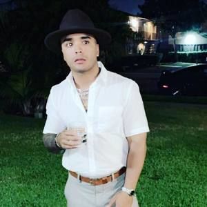 Meet your Posher, Ace